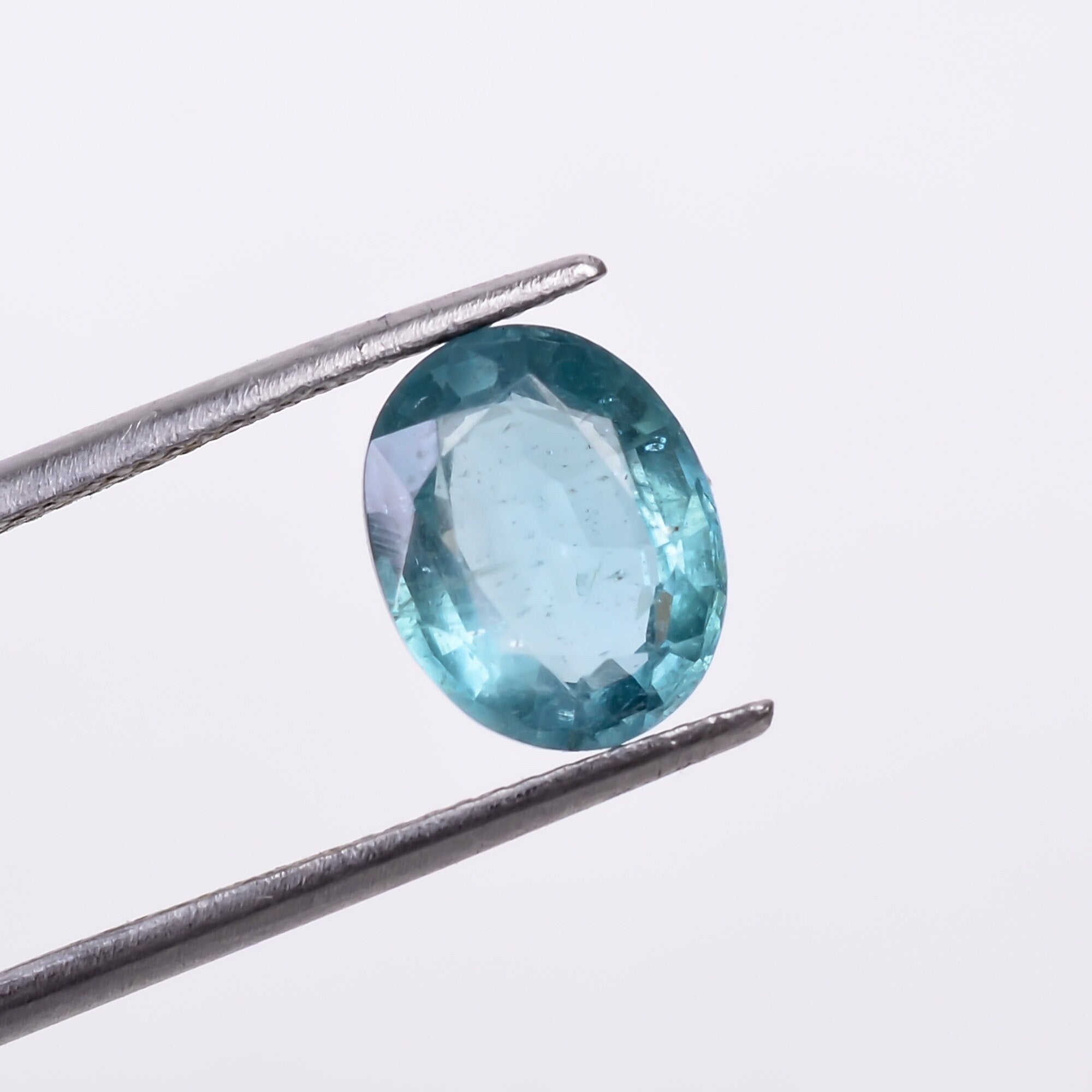 natural light green kyanite oval shape cut stone loose gemstone